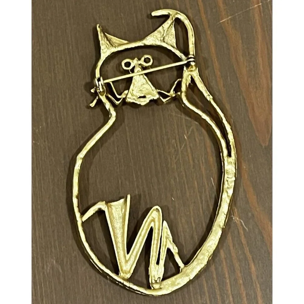 Vintage Large Fat Cat Pin Brooch Abstract Outline Goldtone Modern Artsy 80s 3.5
